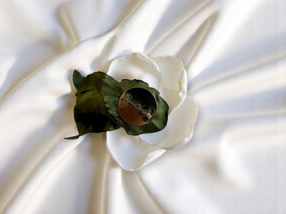 Broche White Nature